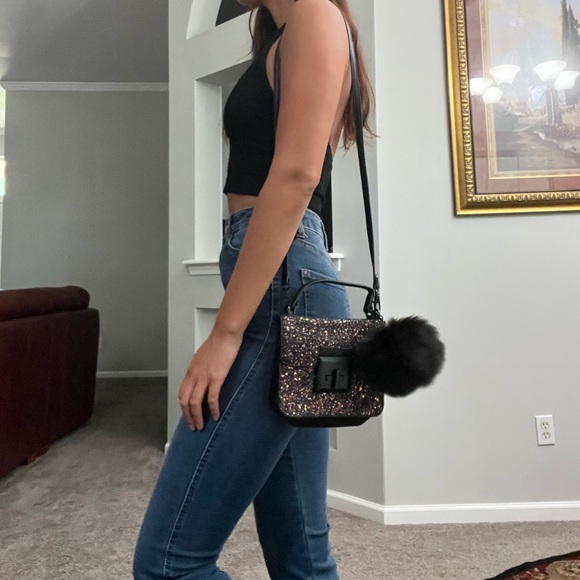 Black Sparkly Aldo Adjustable Strap Purse - Picture 3 of 10